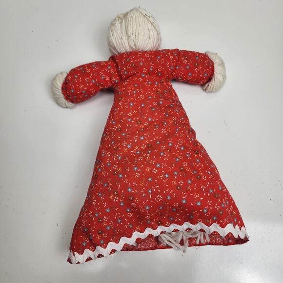Vintage Handmade Yarn Doll Red Flowery Long Sleeve Dress No Face Amish Doll - Picture 3 of 5